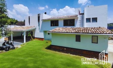Residencia en Venta  en La Estadía, Zona Esmeralda con gran jardín