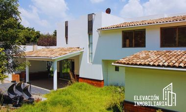 Residencia en Venta  en La Estadía, Zona Esmeralda con gran jardín