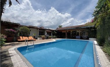 CASA EN RENTA CON VISTA Y ACCESO AL LAGO ~ LA PEÑA