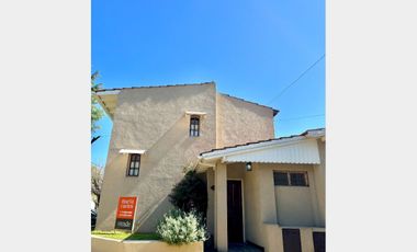 Casa  en Venta Haedo / Moron (B134 413)