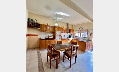 Casa  en Venta Haedo / Moron (B134 413)