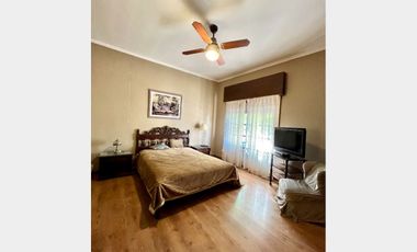 Casa  en Venta Haedo / Moron (B134 413)