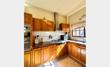 Casa  en Venta Haedo / Moron (B134 413)