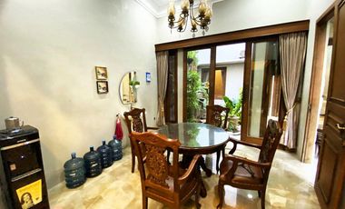Rumah Mewah Bonus Furnish Komplit di Solo Kota