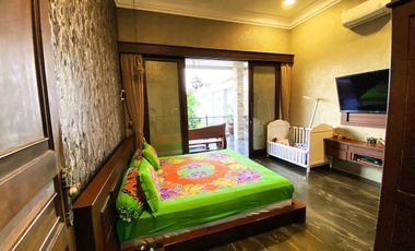 Rumah Mewah Bonus Furnish Komplit di Solo Kota