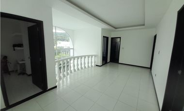 CASA CON PISCINA PRIVADA Y JACUZZI SAN MARCOS POBLADO RICAURTE CUND