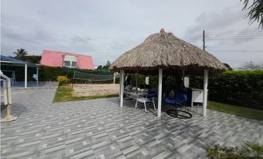 CASA CON PISCINA PRIVADA Y JACUZZI SAN MARCOS POBLADO RICAURTE CUND