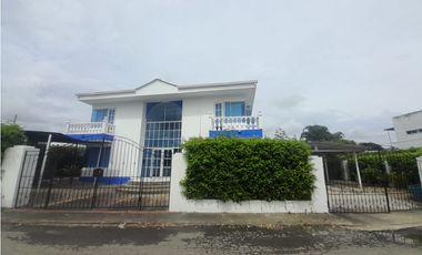 CASA CON PISCINA PRIVADA Y JACUZZI SAN MARCOS POBLADO RICAURTE CUND