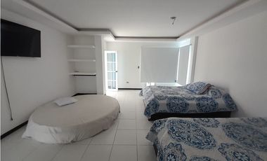 CASA CON PISCINA PRIVADA Y JACUZZI SAN MARCOS POBLADO RICAURTE CUND