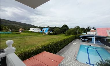 CASA CON PISCINA PRIVADA Y JACUZZI SAN MARCOS POBLADO RICAURTE CUND