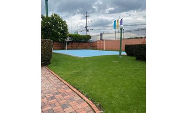 VENTA CASA EN CONJUNTO CON CLUB HOUSE , CHIA