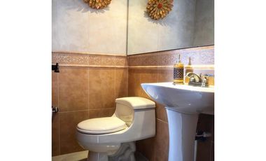 VENTA CASA EN CONJUNTO CON CLUB HOUSE , CHIA