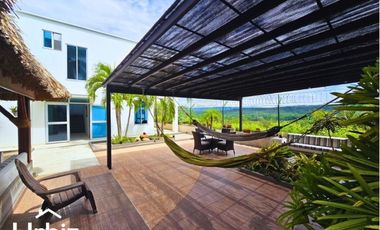 Espectacular Casa Campestre con Salón de Juegos en Verdesol, Melgar