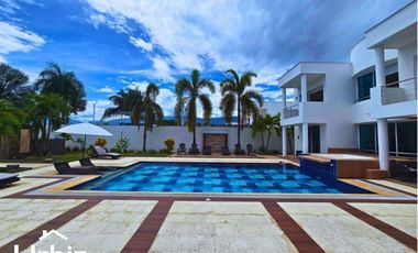 Espectacular Casa Campestre con Salón de Juegos en Verdesol, Melgar