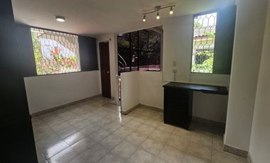 Se-vende-casa-en-conjunto-2-habitaciones-con-estudio-barrio-ciudad-jardín-barranquilla