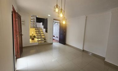 Se-vende-casa-en-conjunto-2-habitaciones-con-estudio-barrio-ciudad-jardín-barranquilla