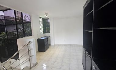Se-vende-casa-en-conjunto-2-habitaciones-con-estudio-barrio-ciudad-jardín-barranquilla