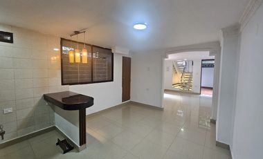 Se-vende-casa-en-conjunto-2-habitaciones-con-estudio-barrio-ciudad-jardín-barranquilla