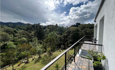 Casa  en Envigado para la venta sector  Escobero - Alto Palmas