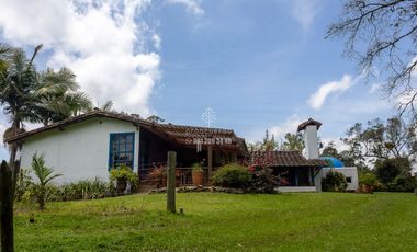 Vendo finca en Llanogrande, con lago, cerca a todo MGE