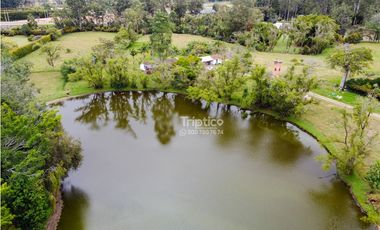 Vendo finca en Llanogrande, con lago, cerca a todo MGE