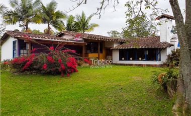 Vendo finca en Llanogrande, con lago, cerca a todo MGE