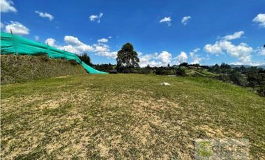 LOTE EN CONJUNTO CERRADO LISTO PARA CONSTRUIR DE 3.800 M2