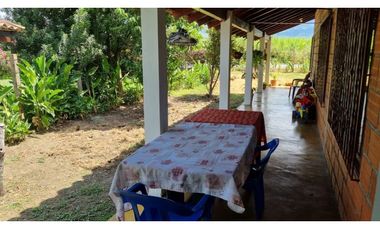 Santa Elena El Cerrito Valle Casa campestre de 1.000m2 en venta