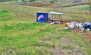 Venta de lote en unidad cerrada – 2.225 m² – El Retiro, Antioquia