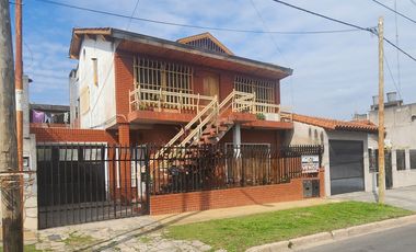 BALBASTRO 6028 entre CRISTIANIA y MI ESPERANZA -  PLANTA BAJA