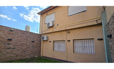 BALBASTRO 6028 entre CRISTIANIA y MI ESPERANZA -  PLANTA BAJA