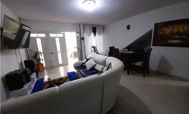 Barrio La Perseverancia - Casa bifamiliar en venta