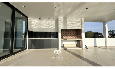 VENTA Exclusiva Casa 5 amb A ESTRENAR en Barrio Rumencó Joven