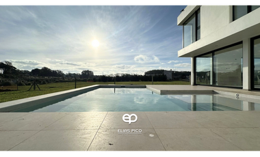 VENTA Exclusiva Casa 5 amb A ESTRENAR en Barrio Rumencó Joven