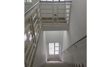 Vendo y permuto Casa comercial, Bodega y Apartamento Barrio El Recreo