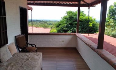 Se vende casa campestre en parcelación Santa Elena El Cerrito Valle