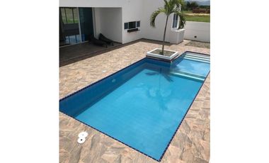 SE VENDE HERMOSA CASA EN EL CONDOMINIO VILLA ESPERANZA