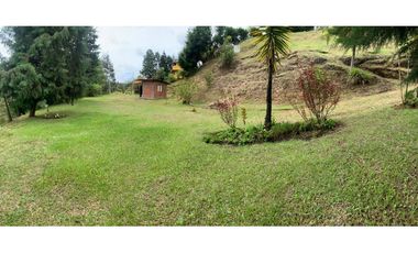 LOTE EN MAMPUESTO DE 2.494 M2 CON LICENCIA DE CONSTRUCCIÒN