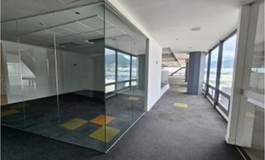 arriendo oficinas mall plaza