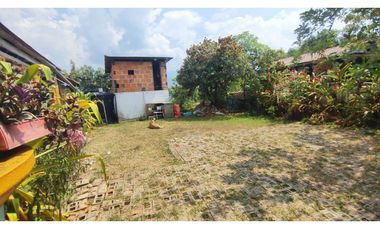 En venta casalote de 500 M2 en 380 mill en La Mesa Cund, COL
