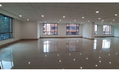 ARRIENDO OFICINA EN ZONA FINANCIERA DE BOGOTA