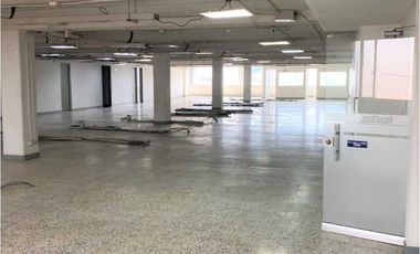 EDIFICIO COMERCIAL EN ARRIENDO, BARRIO SALAZAR GÓMEZ, BOGOT