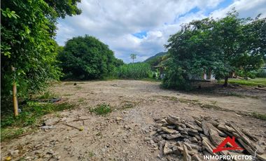 Lote con local a 5 min de la playa en Palomino, La Guajira