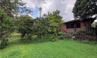 Se vende y / o permuta lote terreno de 9600m2 Barrio El Bosque Palmira