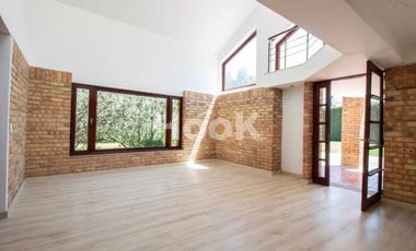 Se vende casa en Quintas de Serrezuela