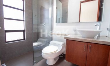 Se vende casa en Quintas de Serrezuela