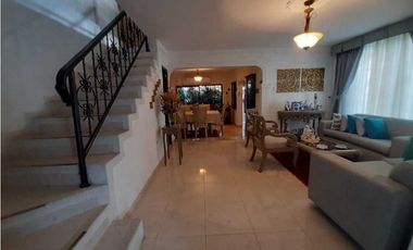 SE VENDE CASA ESQUINERA BARRIO PONTEVEDRA