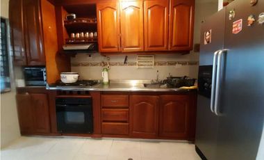 SE VENDE CASA ESQUINERA BARRIO PONTEVEDRA