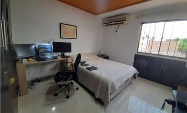 SE VENDE CASA ESQUINERA BARRIO PONTEVEDRA