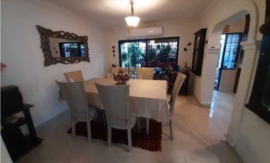 SE VENDE CASA ESQUINERA BARRIO PONTEVEDRA